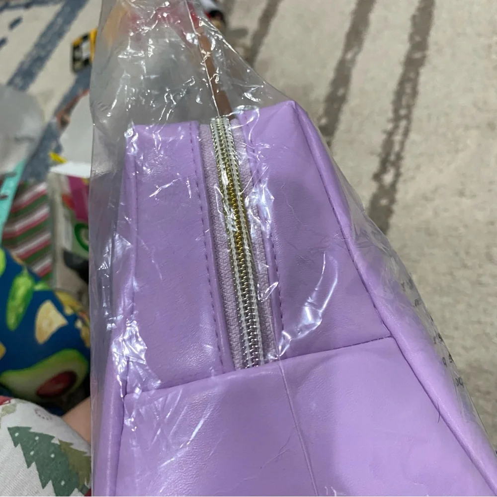 693 Juicy Couture Lavender Beauty Cosmetic Case with travel bottle
